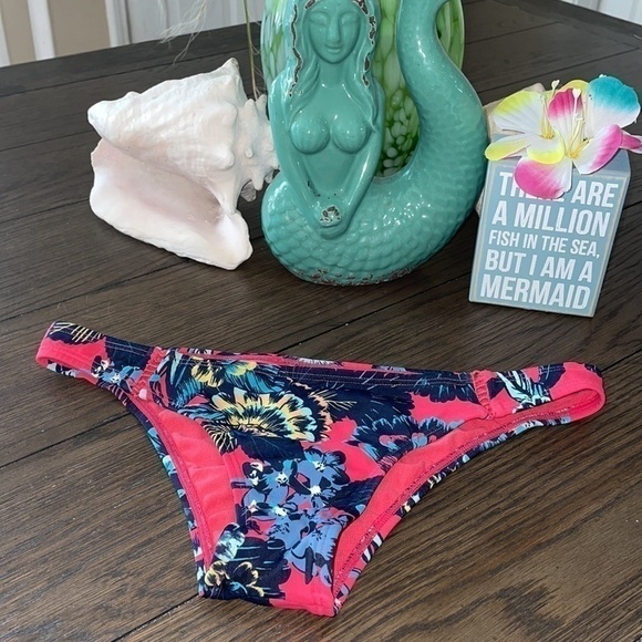 ROXY 🏝🏄♀️ NEW Salty Surfer Bikini Set - Picture 8 of 13